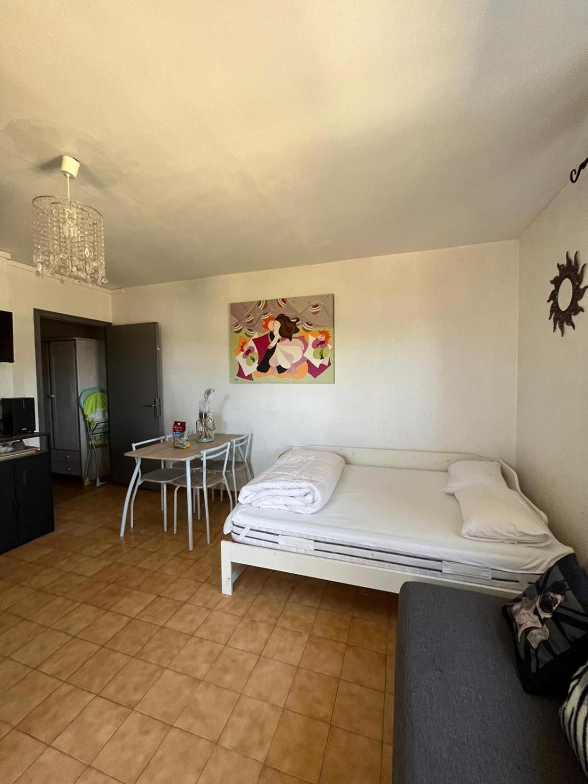 Appartement En Rez De Villa Beausite Mandelieu 外观 照片